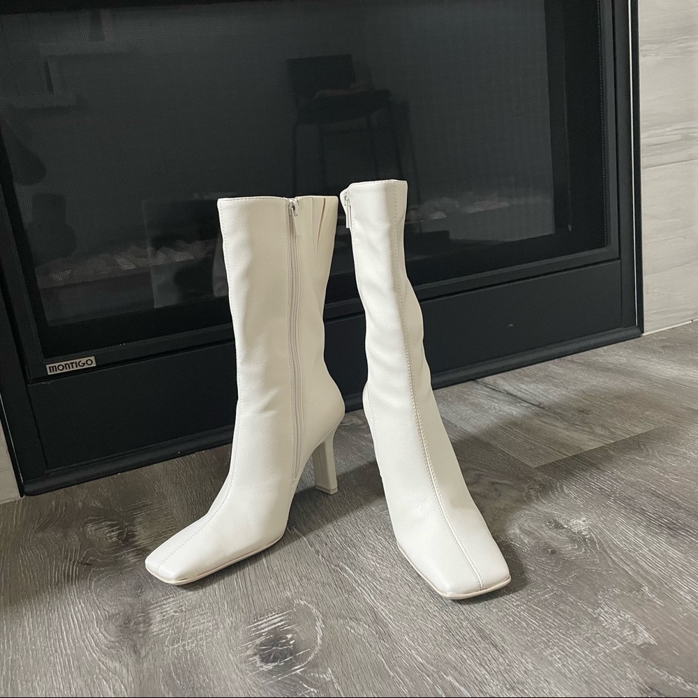 Oak and fort white boots ( brand new) - Picture 2 of 4